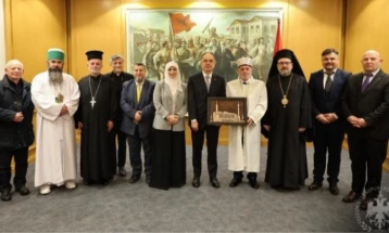 Begaj: Shqipëria është shembull i harmonisë fetare