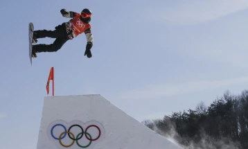 ЗОИ 2026: Канадскиот сноубордер МекМорис хоспитализиран со хеликоптер по несреќа за време на тренингот