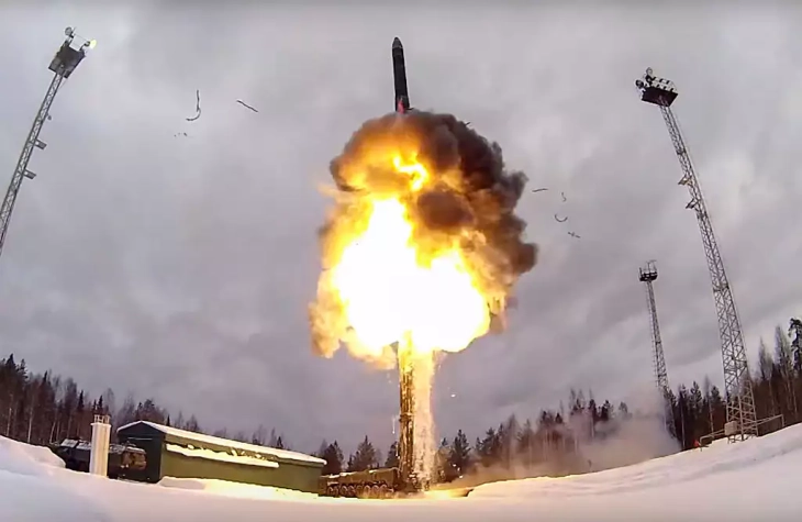 Përfundon epoka e marrëveshjeve dyalëshe për kufizimin e armëve bërthamore