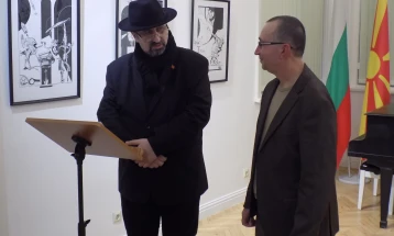 Изложба „Кинетички арт-театар“ на Петко Јакимов во македонскиот КИЦ во Софија