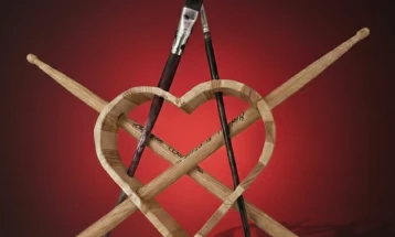 „Трага во бесконечноста“, хуманитарна групна изложба во чест на Сара Јорданова