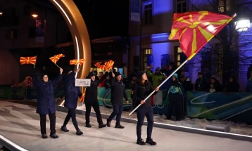 Македонските спортисти продефилираа на свеченото отворање на ЗОИ 2026