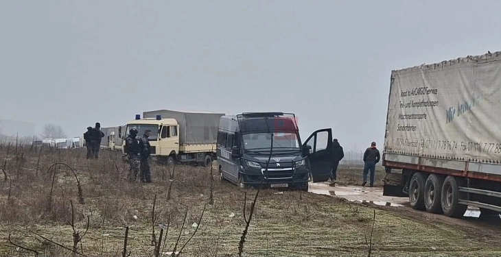 МИА ФОТО од акцијата за запленување големи количини марихуана во струмичко
