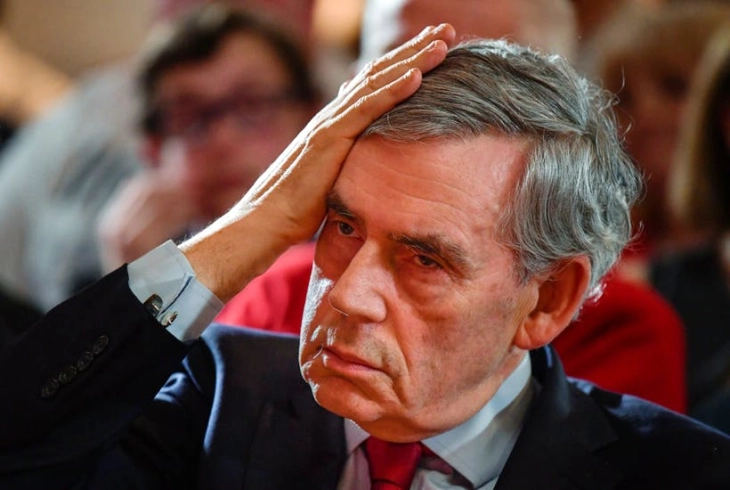 Браун: Кризата со лидерството на Стармер е „сериозна“