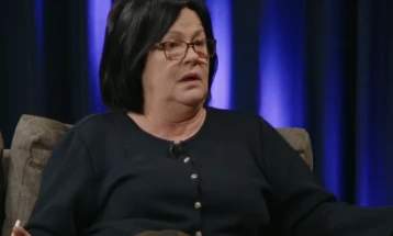 Кадриу открива како Заев и Шеќеринска на рака им давале на Ленче, Гаврил, Лиле и Фатиме од СЈО материјали на рака без записник