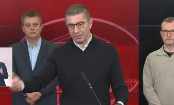 Mickoski: Jemi të gatshëm të diskutojmë për një marrëveshje të re kolektive të përgjithshme