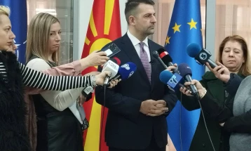 Томовски: Кога ја презедов СОЗР, ја почнавме легализацијата на државниот имот, а денес веќе имаме имотен лист за вилите на претседателот и премиерот во Скопје и во Охрид (ДПЛ)