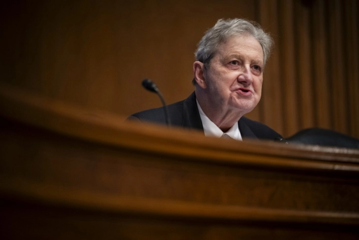 Сенатор Кенеди: Мора повеќе да направиме за да ги намалиме трошоците за живот на Американците