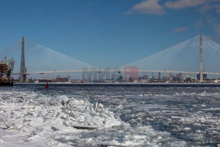 Трамп се закани дека ќе го блокира новиот мост меѓу САД и Канада поради трговски спорови