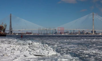 Трамп се закани дека ќе го блокира новиот мост меѓу САД и Канада поради трговски спорови