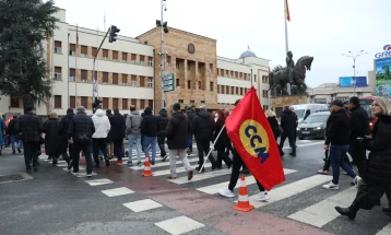 ССМ ја започна блокадата на Собранието, бара зголемување на минималната плата на 600 евра
