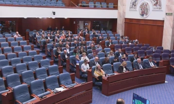 Kuvendi votoi disa ligje, seanca e 84-të vazhdon nesër