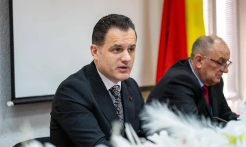 Sejdiu ironizon me largimet në AKI: Kemi frikë se edhe liderët e tyre do të vijnë në VLEN