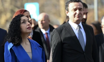 Османи го именува Курти за мандатар за формирање влада на Косово