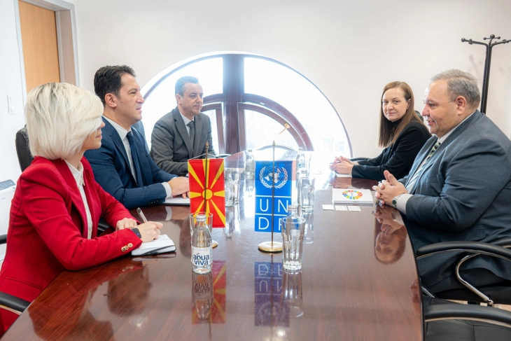 Takim i ministrit Sali me drejtorin e UNDP-së: Fokus i përbashkët në reforma, zhvillim lokal dhe tranzicion të gjelbër