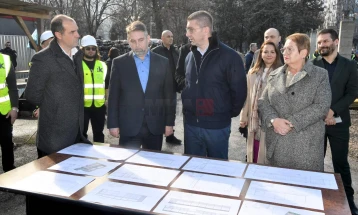 Filloi ndërtimi i sallës sportive shkollore në SHFK “Dimo Haxhi Dimov” në Vllae