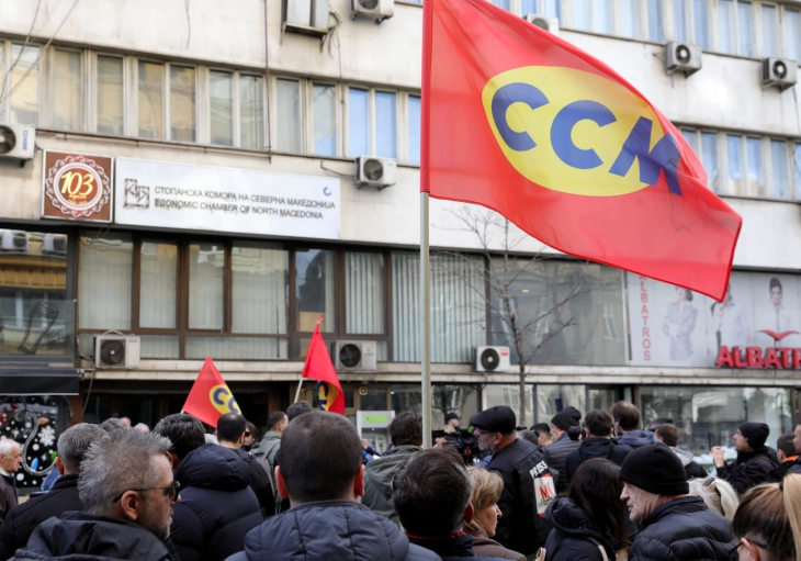 SSM stages second blockade, demands higher wages