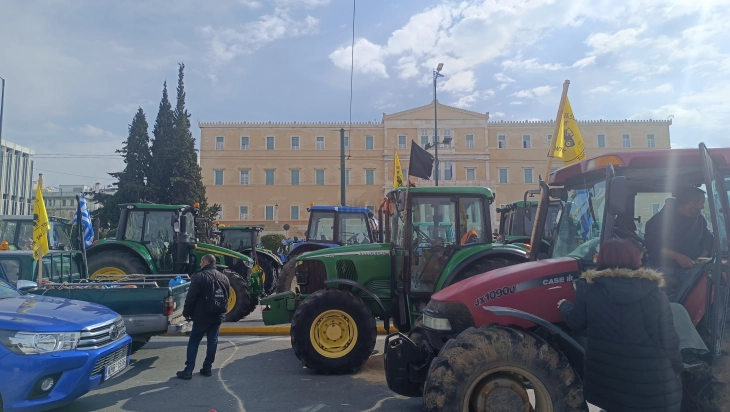 Земјоделците од цела Грција попладнево на протест во центарот на Атина