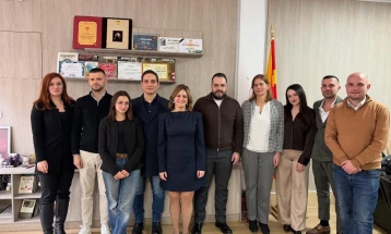 Грчката амбасадорка  Филипиду во посета на „Сапорт Кочани“