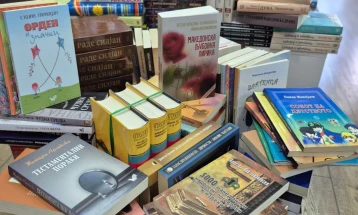 Меѓународен ден на дарувањето книги: „Матица македонска“ со голема донација за учениците по Македонски јазик и култура во Хрватска