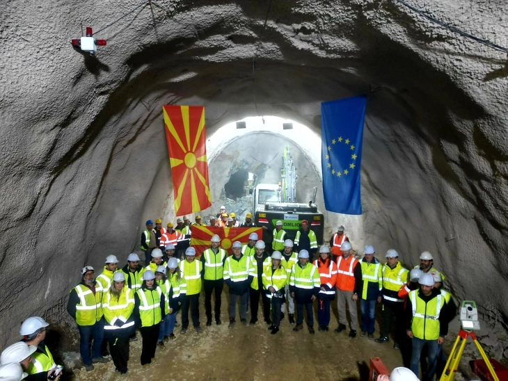 Ивановски: Пробиен последниот тунел во изградбата на пругата Бељаковце - Крива Паланка