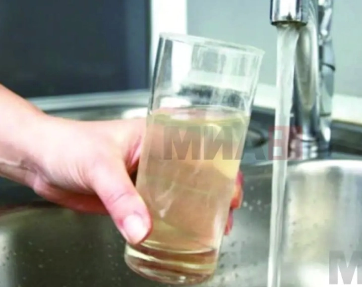 Намалена матноста на водата на изворот Шум, забраната за користење останува 