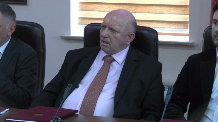 Азески: Дијалогот е клучен за решение за минималната плата, не протестите