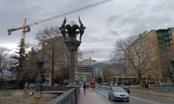 Сообраќајот по наместа влажни коловози, на граничните премини нема подолги задржувања