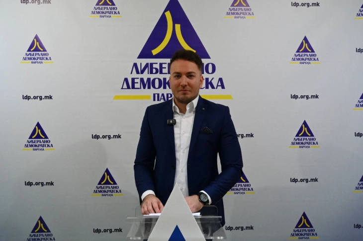 Аврамовски: Потребни се искрена посветеност и сериозен ангажман од власта во надминувањето на кризата со транспортерите