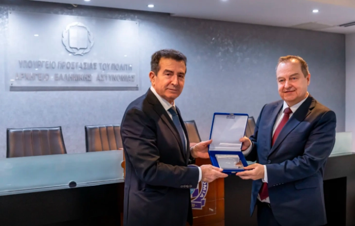 Заеднички патроли на грчки и српски полицајци летово на Закинтос и на Халкидик