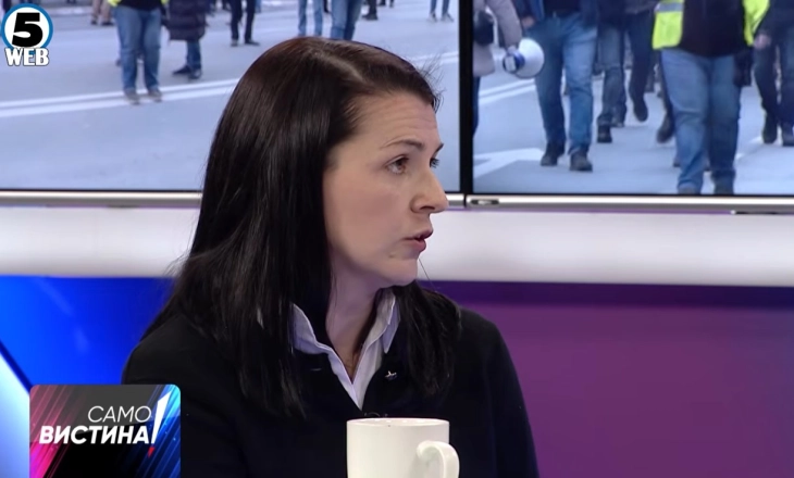 Костадиновска-Стојчевска: Поддршка за работниците, заслужуваат поголеми плати