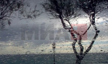 Valë të lagështa me shi dhe borë, nga e hëna stabilizim i motit dhe rritje të temperaturës