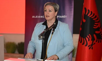 Elfete Ismaili reagon ndaj dhunës në Armatë: “Respekt për uniformën do të thotë respekt për njeriun që e mban atë”