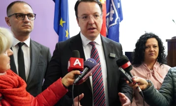 Николоски: Започнат е дијалог со ЕУ за финалното решение на превозниците