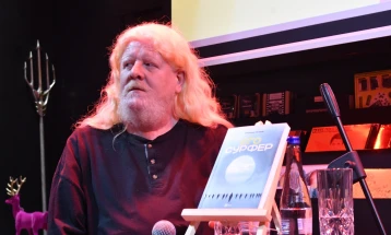 Русјаков ја промовираше новата збирка раскази: „Егосурфер“ е професија