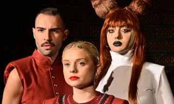 Во битолскиот театар премиера на претставата „Пламенка“