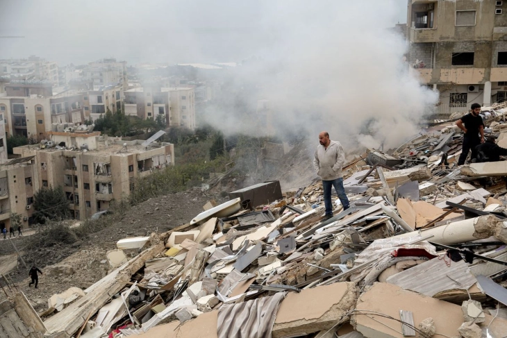 Во израелски воздушни напади врз Либан погодени воени објекти на Хезболах