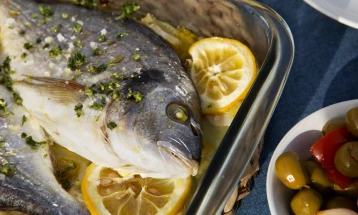 Орада во бело вино