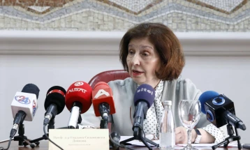 Сиљановска-Давкова: Добро е што ќе има нов закон за помилување бидејќи стариот не личи на закон