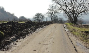 Патниот правец Отовица-Сојаклари ќе се реконструира
