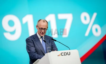 Германскиот канцелар Мерц повторно избран за лидер на ЦДУ