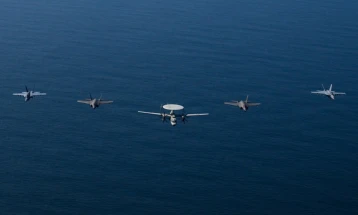 Американски ловци пресретнале пет руски авиони кај Алјаска