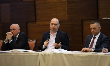 Претседателот на СДА Македонија Хоџиќ на регионална конференција „Геополитички промени и положбата на Бошњаците во Западен Балкан“