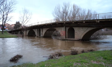 Се мери статиката на мостовите на Брегалница и Отиња во Штип