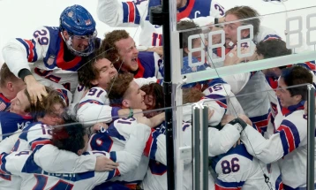 ЗОИ2026: Прво злато за американските хокеари по пауза од 46 години