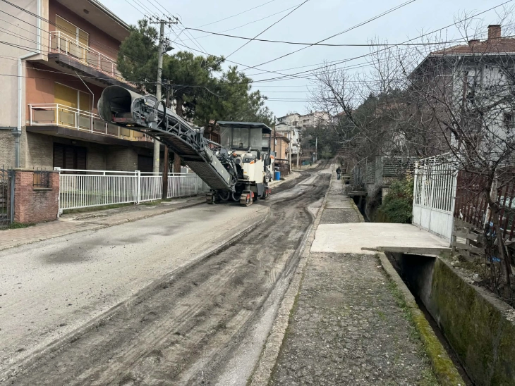 Со стартот на реконструкцијата на улицата „Питу Гули“ почна градежната сезона во Штип