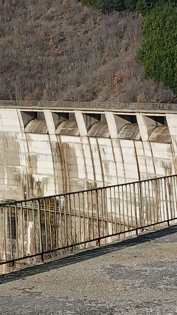 По викендов, денеска нема прелив на браната Глажња