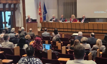 Janevska në debat në ASHAM: Për arsim të lartë më cilësor dhe gjallërim të shkencës, nevojiten kritere të përforcuara për avancim në tituj