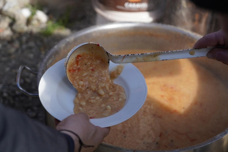 Одбележан „Чист понеделник“ на Мегдан во Велес
