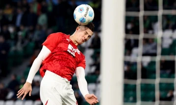 Манчестер јунајтед го победи Евертон, Шешко го постигна единствениот гол